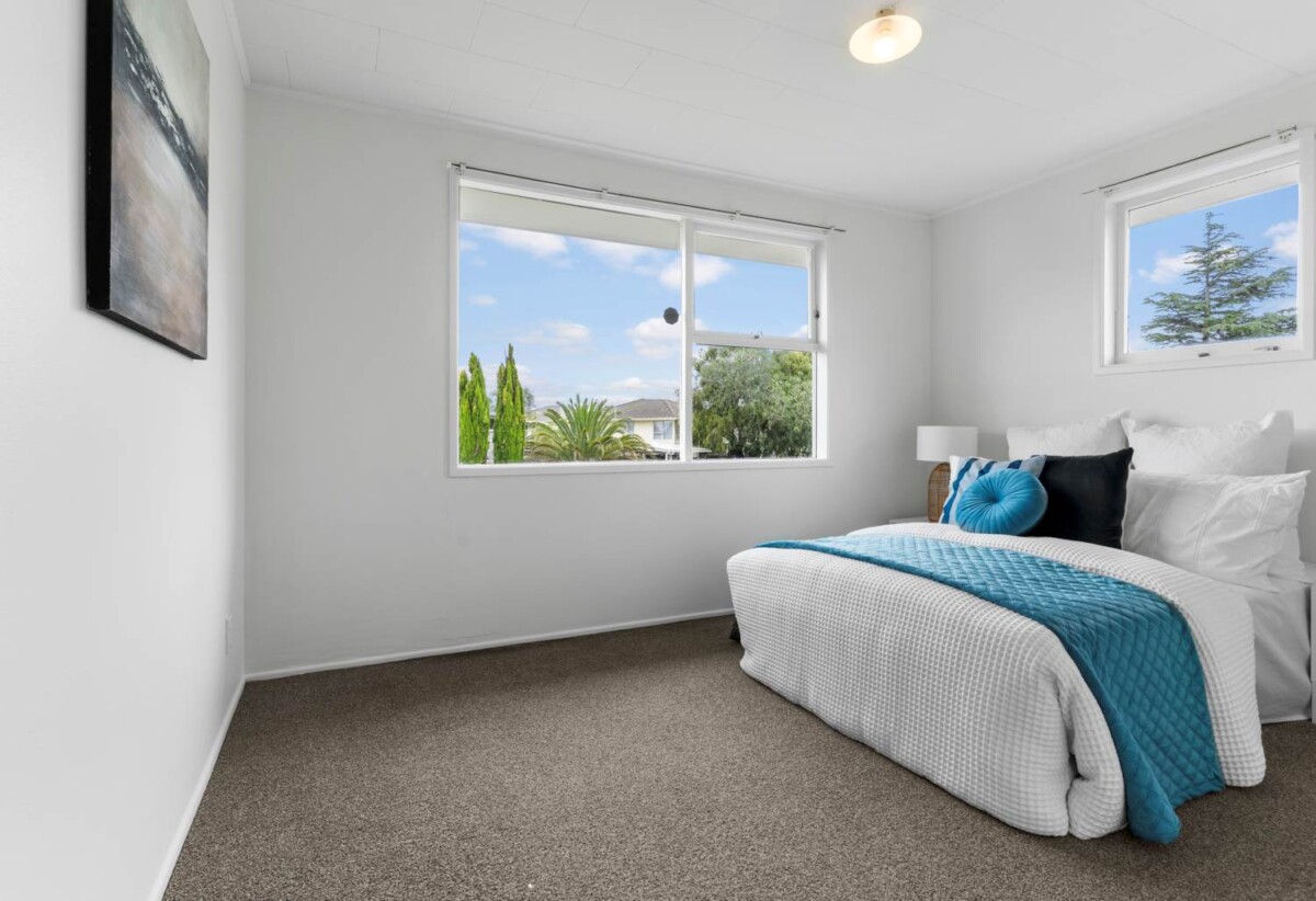 3 beds house on 607m² section, Zoning: Current MH Suburban / Proposed MH Urban (PC 120), CV 2024: $780,000 ( council rates $2,876 ), 1.4 km to Manurewa Intermediate, 46 Dagenham Street, Manurewa, Auckland