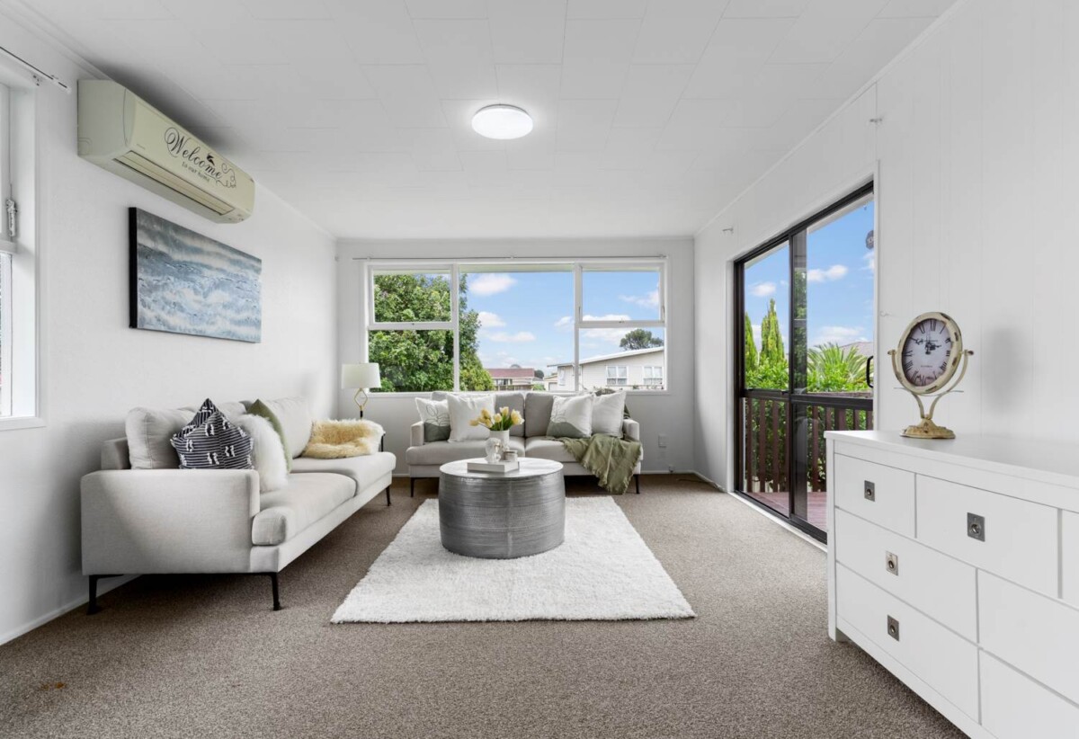 3 beds house on 607m² section, Zoning: Current MH Suburban / Proposed MH Urban (PC 120), CV 2024: $780,000 ( council rates $2,876 ), 1.4 km to Manurewa Intermediate, 46 Dagenham Street, Manurewa, Auckland