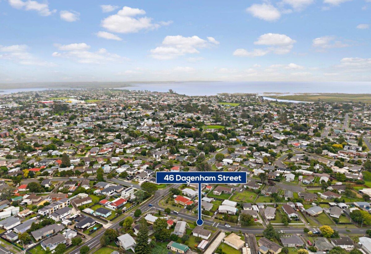 3 beds house on 607m² section, Zoning: Current MH Suburban / Proposed MH Urban (PC 120), CV 2024: $780,000 ( council rates $2,876 ), 1.4 km to Manurewa Intermediate, 46 Dagenham Street, Manurewa, Auckland