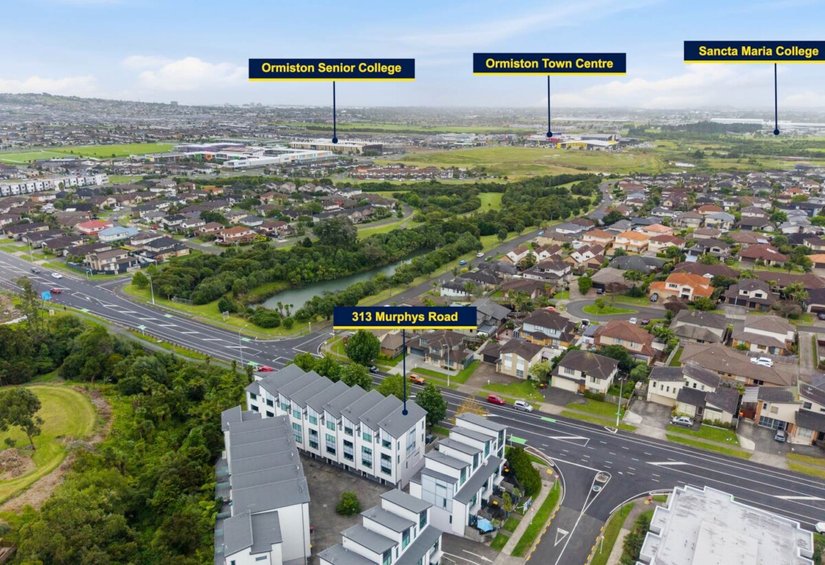 Freehold 4 beds 2 baths home with garage, 0.6 km to Mission Heights Primary School, 0.5 km to Mission Heights Junior College, 0.8 km to Ormiston Senior College, 313 Murphys Road, Flat Bush, Auckland