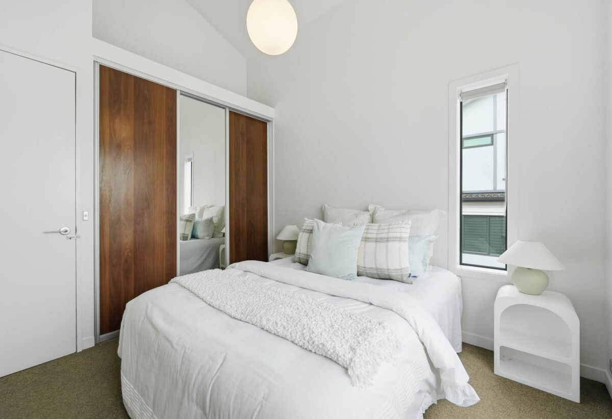 Freehold 4 beds 2 baths home with garage, 0.6 km to Mission Heights Primary School, 0.5 km to Mission Heights Junior College, 0.8 km to Ormiston Senior College, 313 Murphys Road, Flat Bush, Auckland