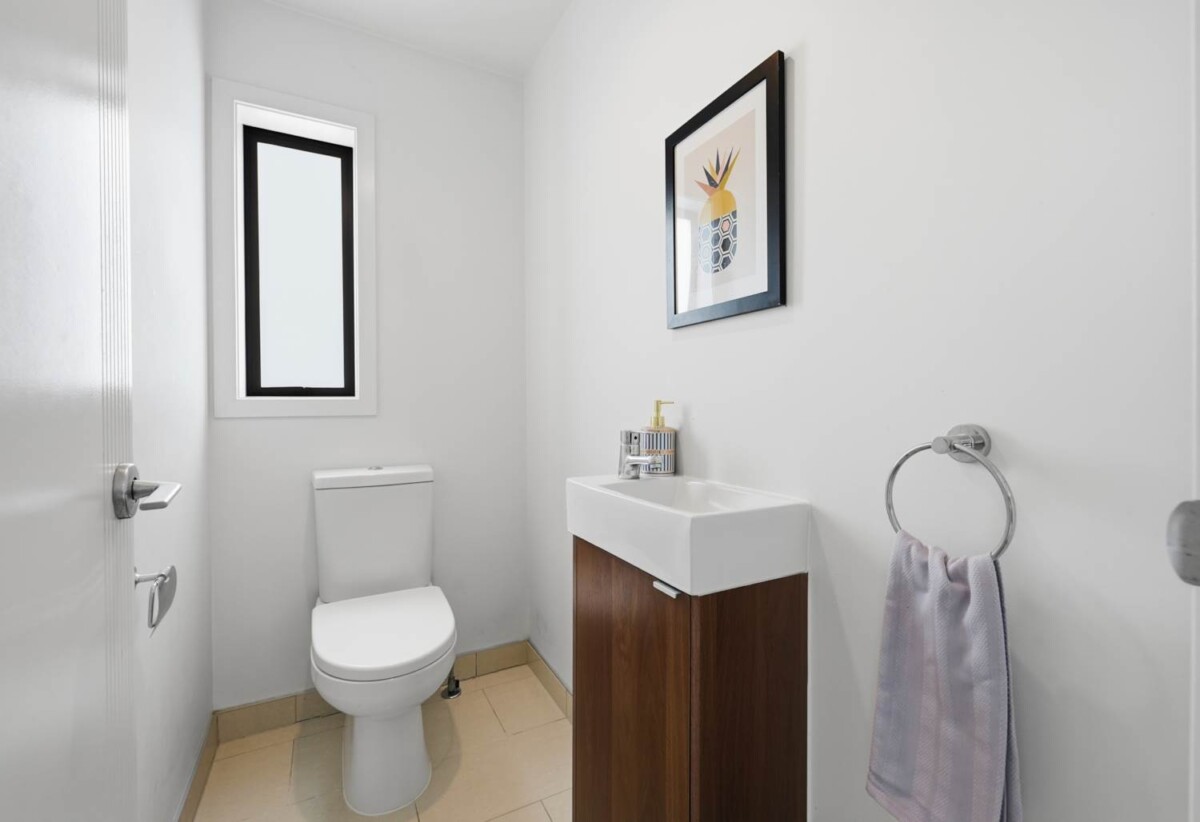 Freehold 4 beds 2 baths home with garage, 0.6 km to Mission Heights Primary School, 0.5 km to Mission Heights Junior College, 0.8 km to Ormiston Senior College, 313 Murphys Road, Flat Bush, Auckland