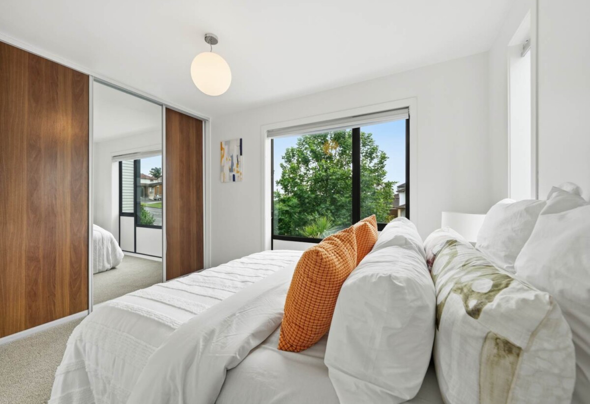 Freehold 4 beds 2 baths home with garage, 0.6 km to Mission Heights Primary School, 0.5 km to Mission Heights Junior College, 0.8 km to Ormiston Senior College, 313 Murphys Road, Flat Bush, Auckland