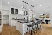 333m2 6 beds 4 baths house on 589m² section, with 2 beds granny, 0.5 km to Upper Harbour Primary School, 1.4 km to Greenhithe School, 2.0 km to Albany Junior High School, 60 Huntington Park Drive, Greenhithe, Auckland