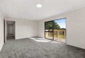 6 beds 2.5 baths houses on 1.4258ha land, a 4 beds 1.5 bath main home + 2 beds 1 bath cottage, currently rented for rented at $690 and $650 per week, 2.4 km to Coatesville School, 2.5 to Albany Senior High School, 136 Ridge Road, Coatesville, Auckland