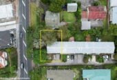 Brick 3 beds 1 bath home with car park, 0.8 km to Cornwall Park District School, 1.1 km to Remuera Intermediate, 1.2 km to One Tree Hill College, 1/214 Campbell Road, Greenlane, Auckland