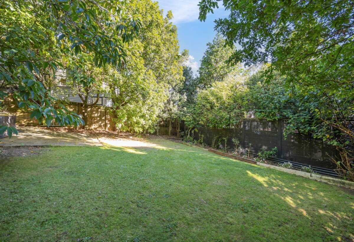 Once in 25 years, Double Grammar School zone, 5 beds 2 baths house on 446m2 section, 0.9 km to Newmarket School, 1.2 km to Epsom Girls’ Grammar School, 1.3 km to Auckland Grammar, 104 Bassett Road, Remuera, Auckland