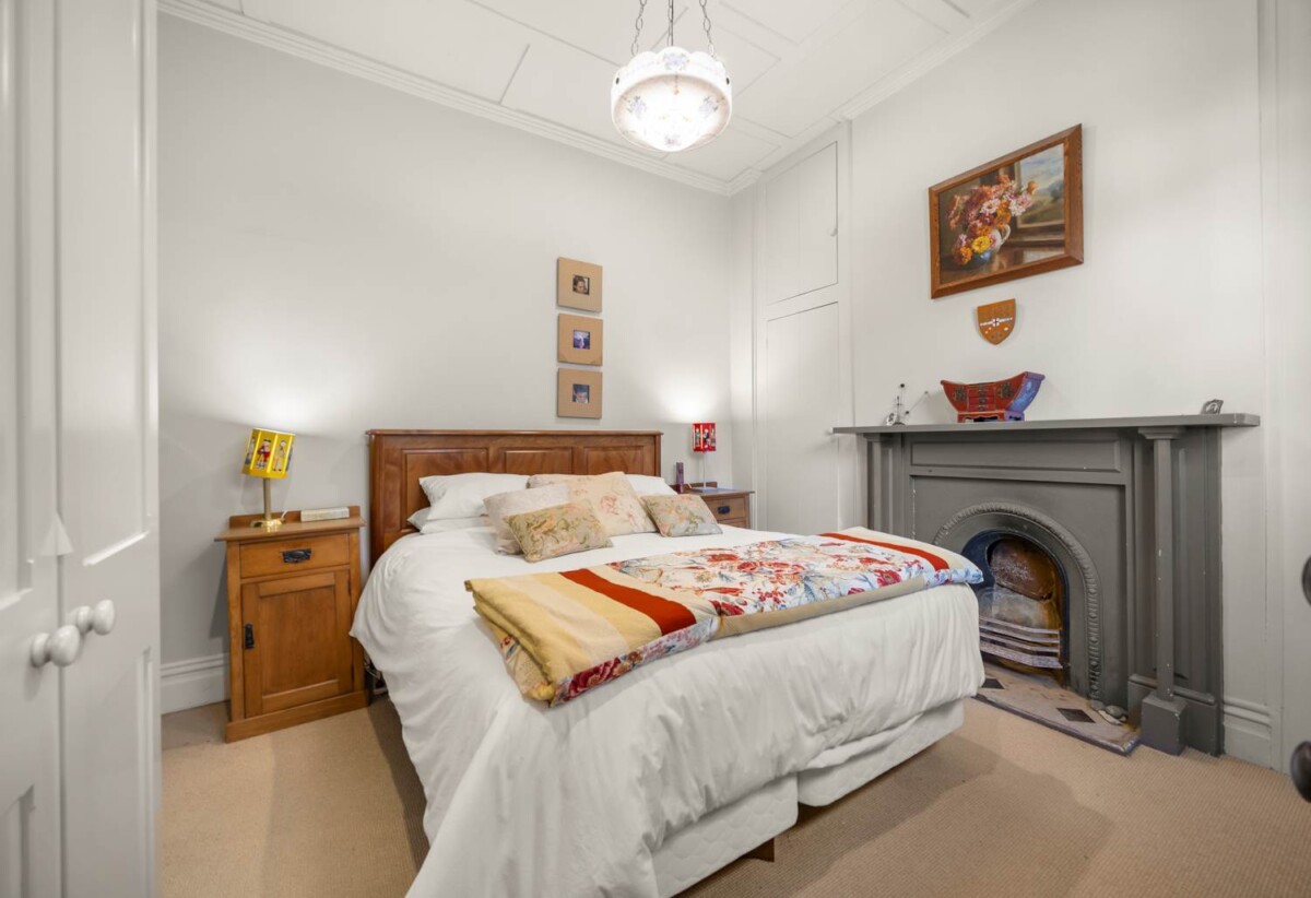 Once in 25 years, Double Grammar School zone, 5 beds 2 baths house on 446m2 section, 0.9 km to Newmarket School, 1.2 km to Epsom Girls’ Grammar School, 1.3 km to Auckland Grammar, 104 Bassett Road, Remuera, Auckland