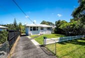 Newly Renovated 4 beds 3 baths house on 809m2 section, Mixed Housing Urban Zone, walks to Glenfield Mall, 0.9 km to Windy Ridge School, 1.3 km to Glenfield Intermediate School, 36 Peach Road, Glenfield, Auckland