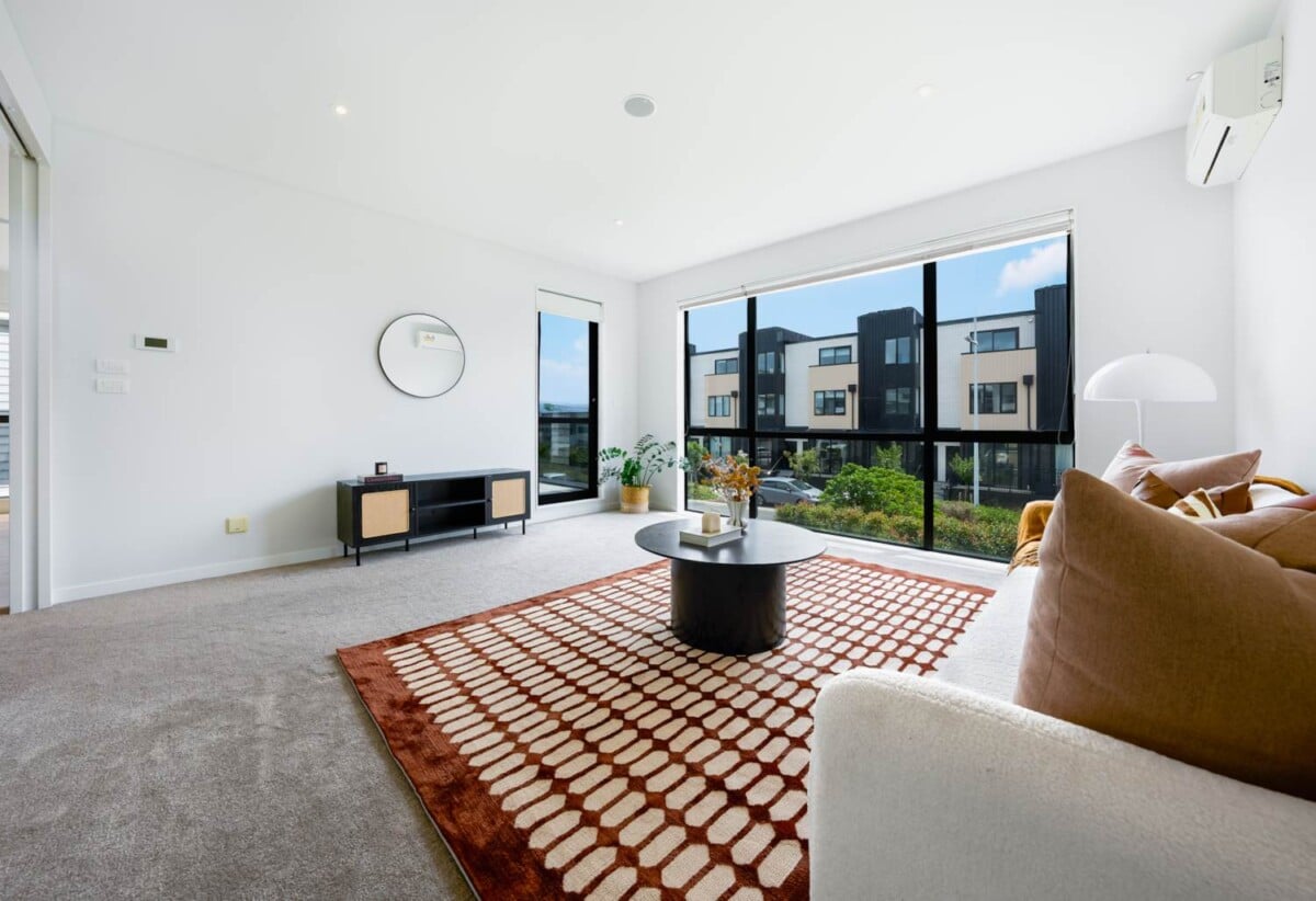 5 beds 4 baths house on 336m² section, walks to Long Bay Village and beach, 0.5 km to Long Bay College, 0.6 km to Long Bay School, 16 Windlass Street, Long Bay, Auckland