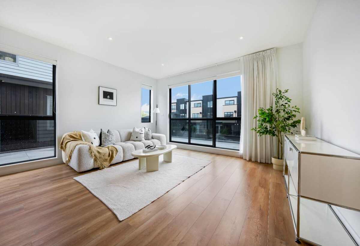 5 beds 4 baths house on 336m² section, walks to Long Bay Village and beach, 0.5 km to Long Bay College, 0.6 km to Long Bay School, 16 Windlass Street, Long Bay, Auckland