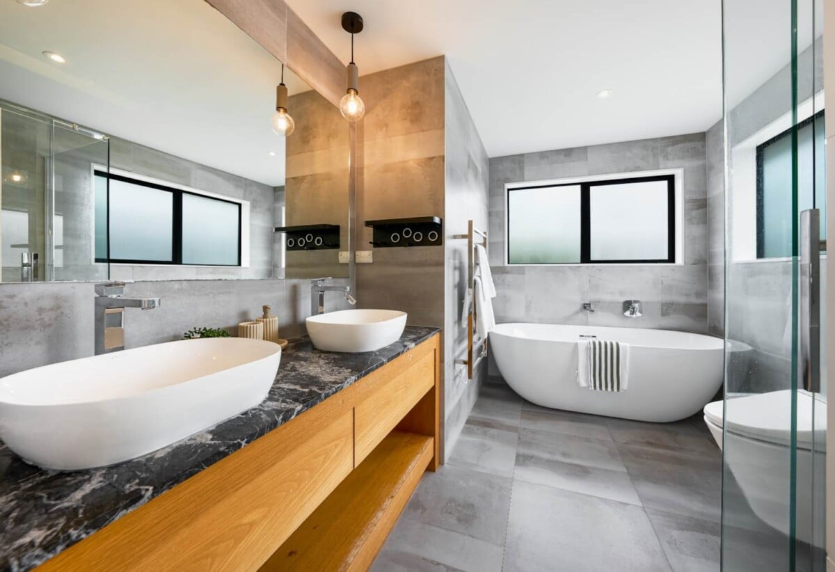 5 beds 4 baths house on 336m² section, walks to Long Bay Village and beach, 0.5 km to Long Bay College, 0.6 km to Long Bay School, 16 Windlass Street, Long Bay, Auckland