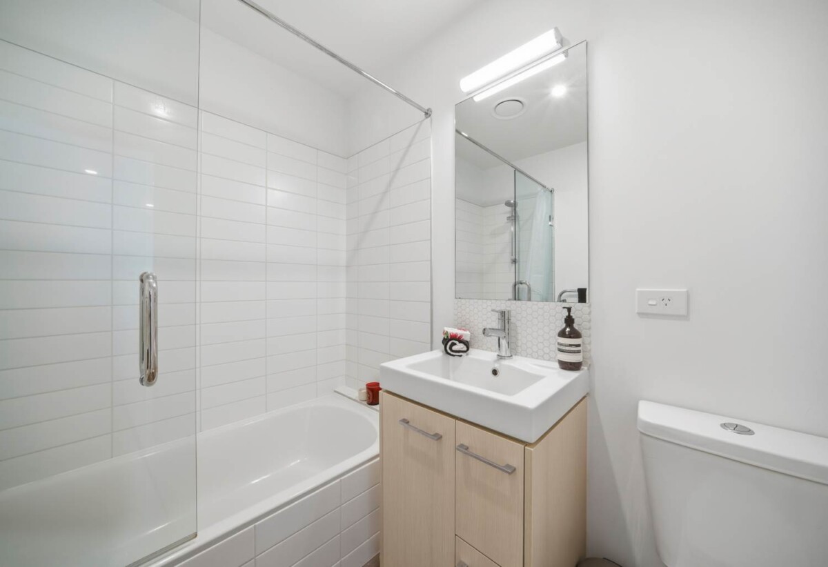 Rangi Zone, sea views 2 beds + office or kids room 2 baths 2 car parks apartment, Resort-style facilities including swimming pool, gym, spa and sauna, Walk to Browns Bay Beach, village, 0.7 km to Rangitoto College, B 203/525 East Coast Road, Browns Bay, Auckland