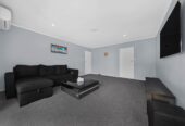 Brick and tile 2 beds 1 bath home with garage and fully fenced backyard , 0.4 km to Papatoetoe West School, 1.6 km to Papatoetoe Intermediate, 1.8 km to Papatoetoe High School, 4/75 Coronation Road, Papatoetoe, Auckland