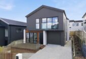 Brandnew 5 beds 4.5 baths house with garage on 322m2 section, 1.2 km to Long Bay School, 1.3 km to Long Bay College, 45 Kumukumu Road, Long Bay, Auckland