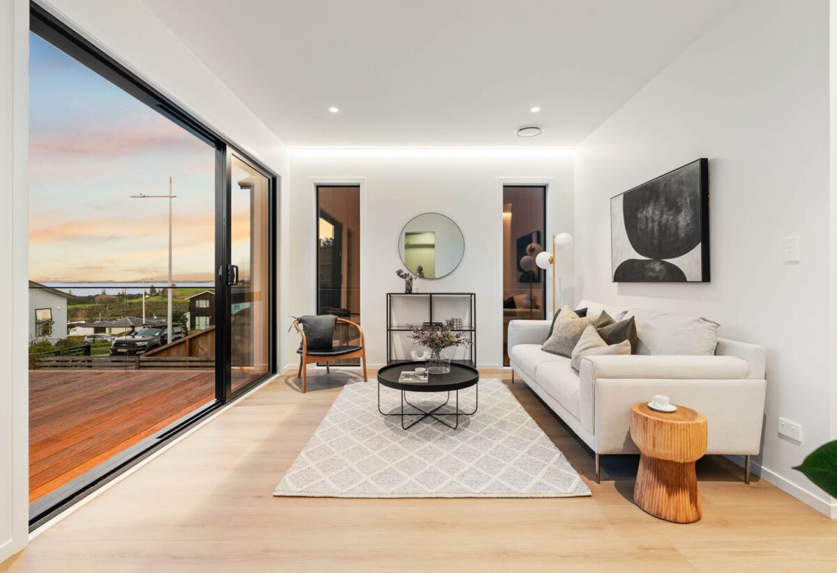 Brandnew 5 beds 4.5 baths house with garage on 322m2 section, 1.2 km to Long Bay School, 1.3 km to Long Bay College, 45 Kumukumu Road, Long Bay, Auckland