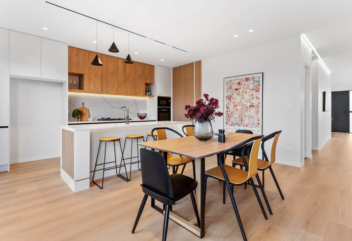 Brandnew 5 beds 4.5 baths house with garage on 322m2 section, 1.2 km to Long Bay School, 1.3 km to Long Bay College, 45 Kumukumu Road, Long Bay, Auckland