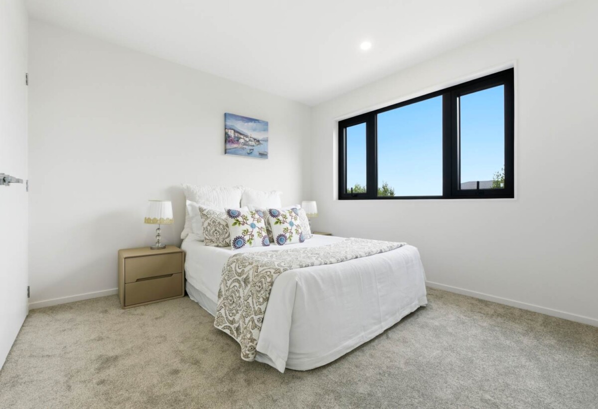 Brandnew standalone 4 beds 2.5 baths home with garage, 1 km to Howick Intermediate, 1.1 km to Howick Primary School, 1.4 km to Pakuranga College, Lot 1/88 Bradbury Road, Highland Park, Auckland