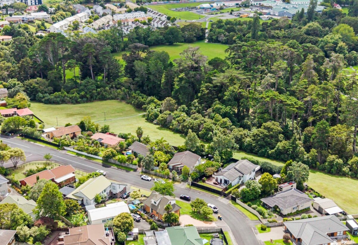 Near to Henderson Park, Brick and tile 3 beds 2 baths house on 451m2 section, walks to WestCity Waitakere shopping centre and Henderson Train Station, 0.7 km to Western Heights School (Auckland), 1.3 km to Waitakere College and Henderson Intermediate, 46 Vintage Drive, Henderson, Auckland