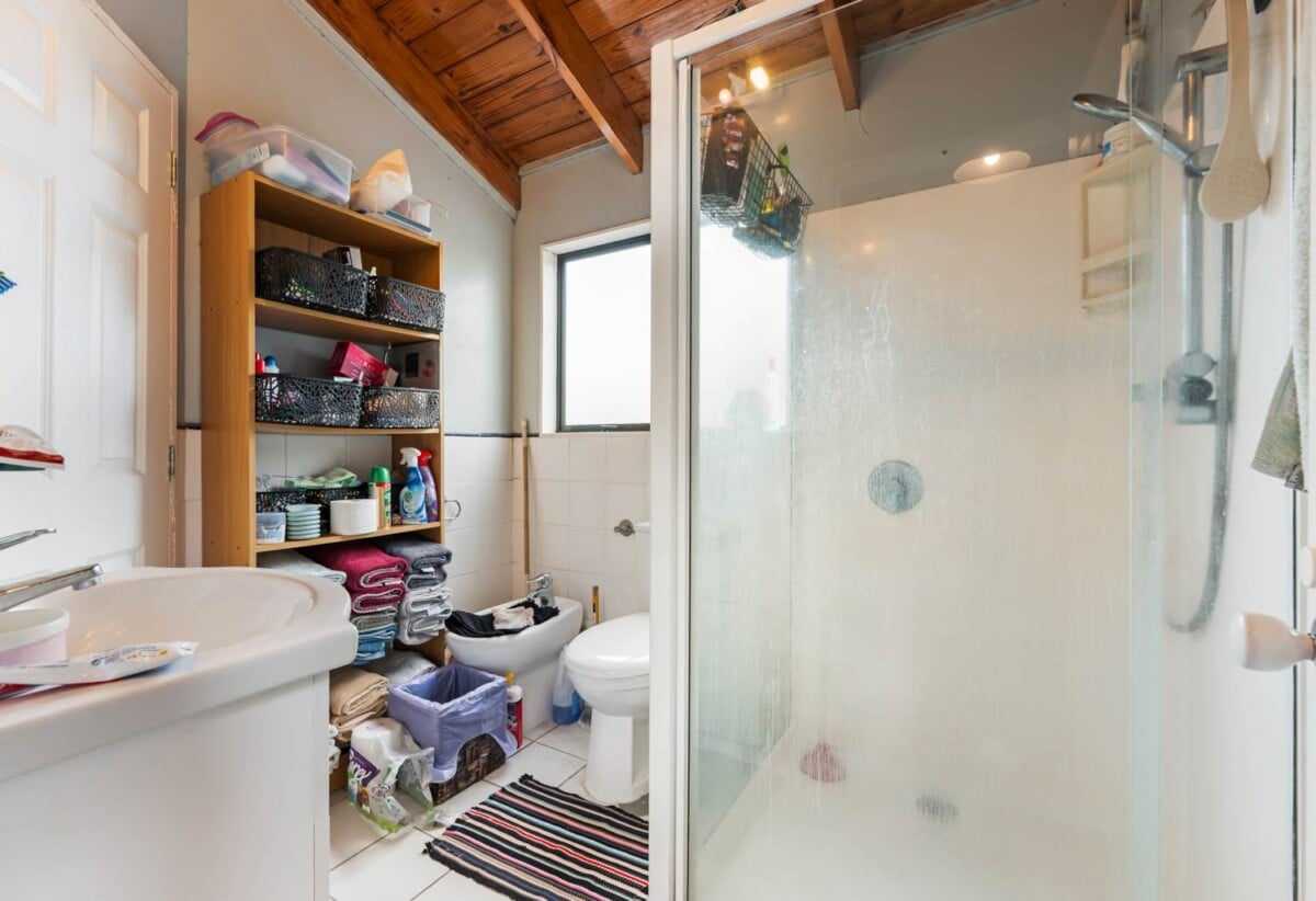 Near to Henderson Park, Brick and tile 3 beds 2 baths house on 451m2 section, walks to WestCity Waitakere shopping centre and Henderson Train Station, 0.7 km to Western Heights School (Auckland), 1.3 km to Waitakere College and Henderson Intermediate, 46 Vintage Drive, Henderson, Auckland