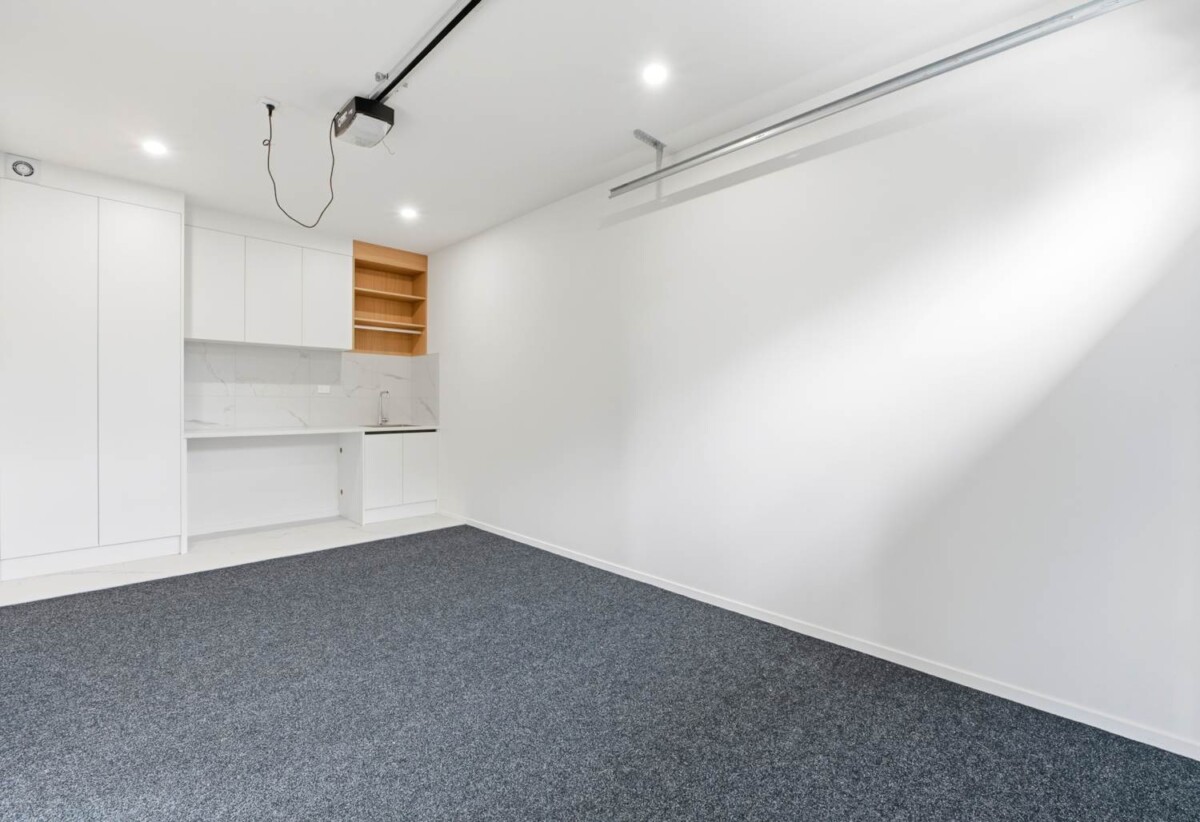 Brandnew standalone 4 beds 2.5 baths home with garage, 1 km to Howick Intermediate, 1.1 km to Howick Primary School, 1.4 km to Pakuranga College, Lot 5/88 Bradbury Road, Highland Park, Auckland