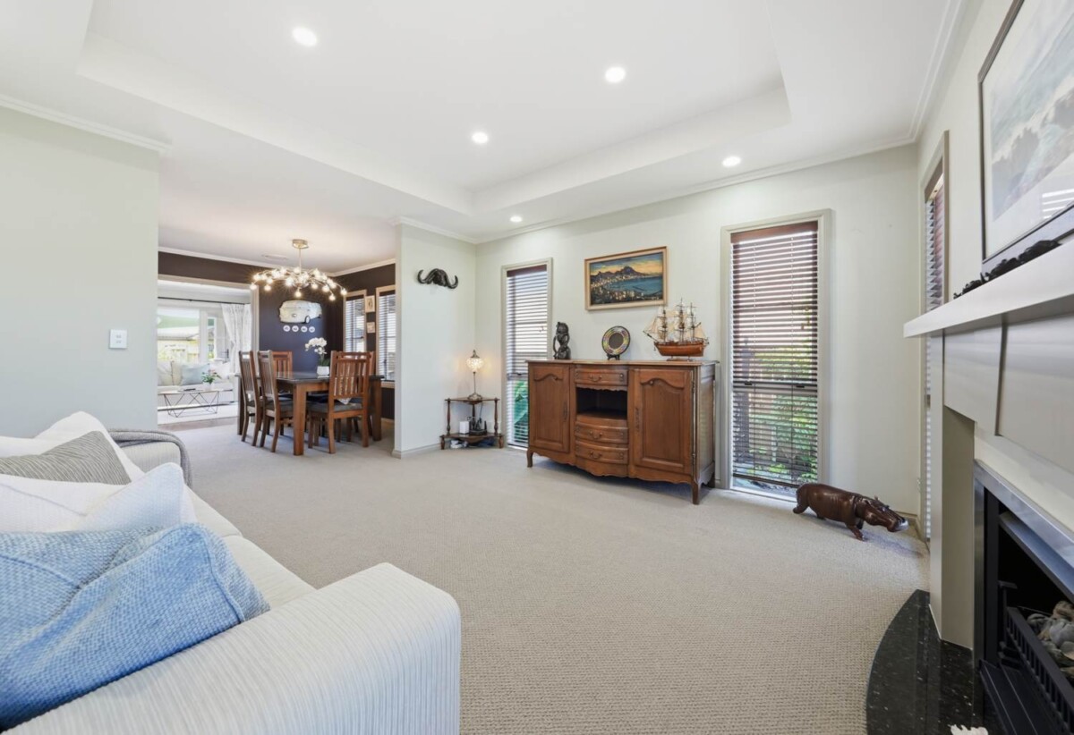 4 beds + plus upstairs big study/5th bedroom option, 3 baths with underfloor heating house on 592m2 section, Central air-conditioning and central vacuum system, 1.8 km to Ormiston Senior College, 43 Bronwylian Drive, Flat Bush, Auckland