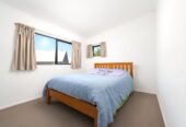 Home Country Calling, Freshly painted and ready to move in, 184m2 5 beds house on 431m2 section, close to schools, park, shopping centre, 16 Pyramid Place, Glen Eden, Auckland