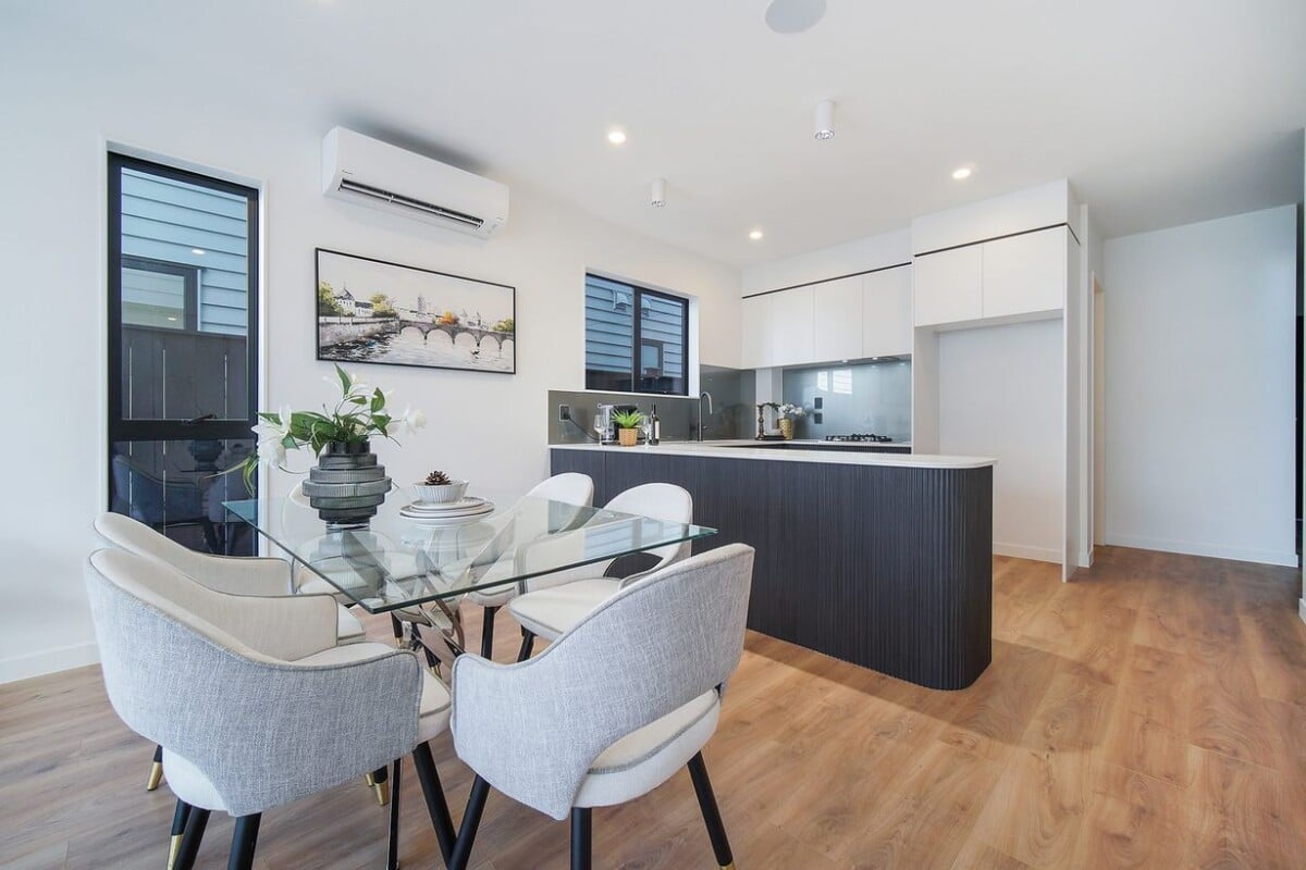 178m2 brandnew 5 beds 3.5 baths home on 199m2 section, with 2 ensuites and 2 car parks, 155 Bremner Road, Karaka, , Auckland