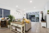 181m2 4 beds house on 209m2 section, walks to the train station and primary school and close to Henderson shops, 41 Sunshine Boulevard, Sunnyvale, Auckland