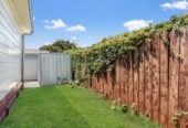 Move-in ready, 3 beds house with standalone garage, 2/21 Silver Creek Road, Weymouth, Auckland