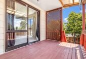 Move-in ready, 3 beds house with standalone garage, 2/21 Silver Creek Road, Weymouth, Auckland