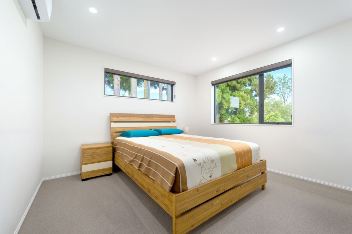 206m2 4 beds 3.5 baths house on 372m2 section, close to schools, shops, 22A Rathgar Road, Henderson, Auckland
