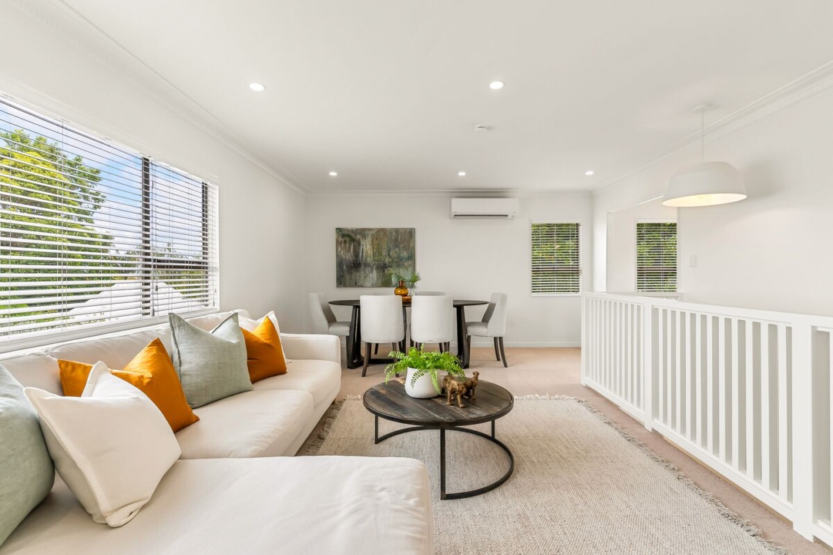 Renovated 4 beds 2 baths home, 182m2 floor area, close to schools, shops, golf club, 3/22 McFarland Street, Remuera, Auckland