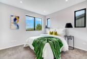 Mt Roskill Grammar school zone, Freehold standalone 3 beds 2.5 baths home with garage, close to schools, shops, park, motorway access, 82 Gifford Avenue, Mount Roskill, Auckland