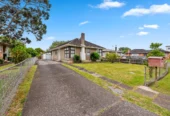 3 beds house on 690m2 section, a garage with utility rooms, close to schools, shopping centres, motorway access, 10 Stainton Place , Otara, Auckland