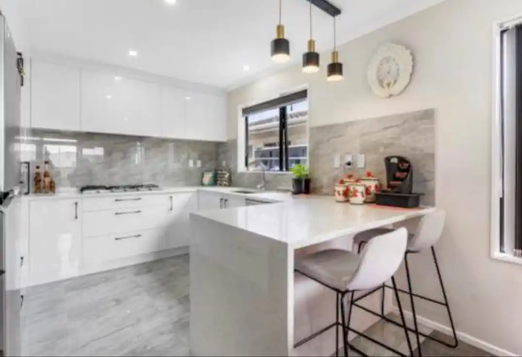 Owners move on, Brick and Weatherboard 5 beds 3.5 baths house on 230m2 section, 0.2 km to Manurewa East School, 0.6 km to Greenmeadows Intermediate, 1.2 km to Alfriston College, 41 Scotts Road, Manurewa East, Auckland