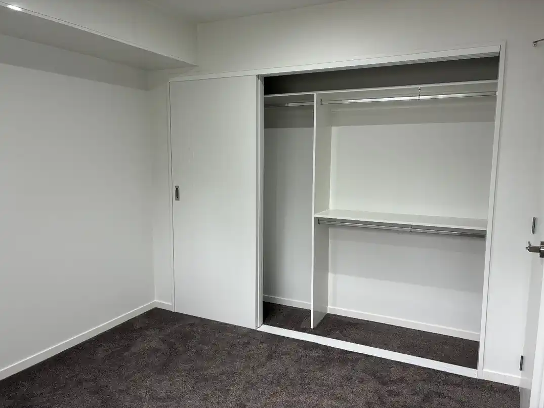 For rent, brandnew atandalone 4 beds 2 baths townhouse, available now, A7/13 Miles Avenue, Papatoetoe, Auckland