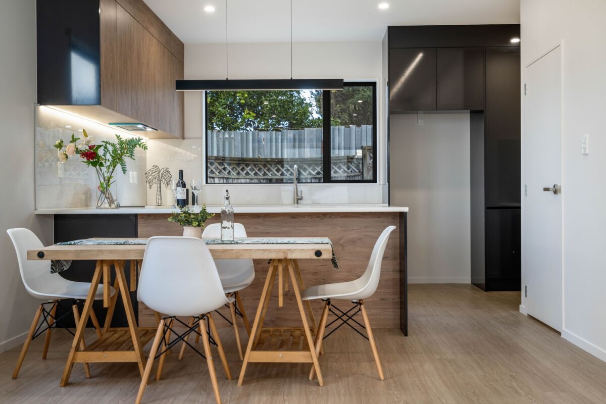 Around early $700k, 10-Year Master Build Guarantee, brandnew 3 beds 2.5 baths home with car park, walks to schools, LynnMall Shopping Centre, , 7/16 Binsted Road, New Lynn, Auckland