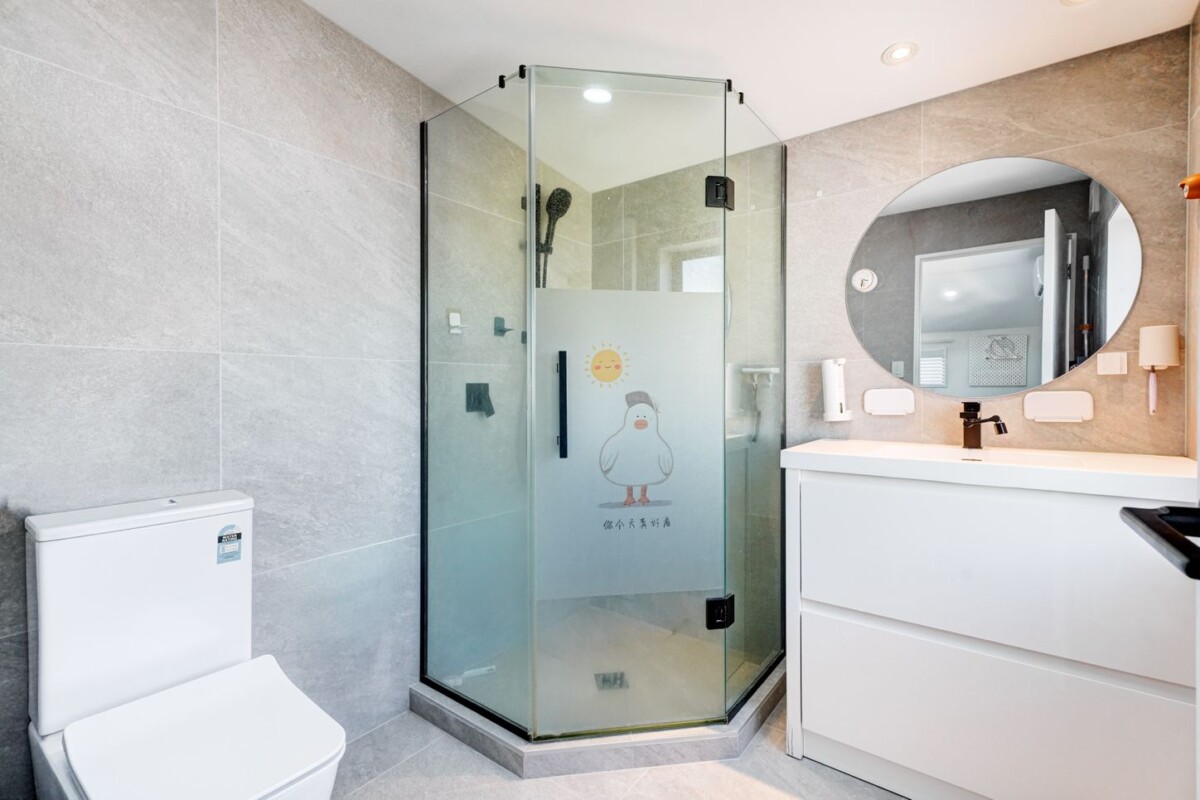 217m2 4 bed 4.5 baths house on 322m2 section, 4 ensuites, Scott Point Primary & Hobsonville Point Secondary school zone, nearby Observation Green Park and Playground, 5 Kearns Drive, Hobsonville, Auckland