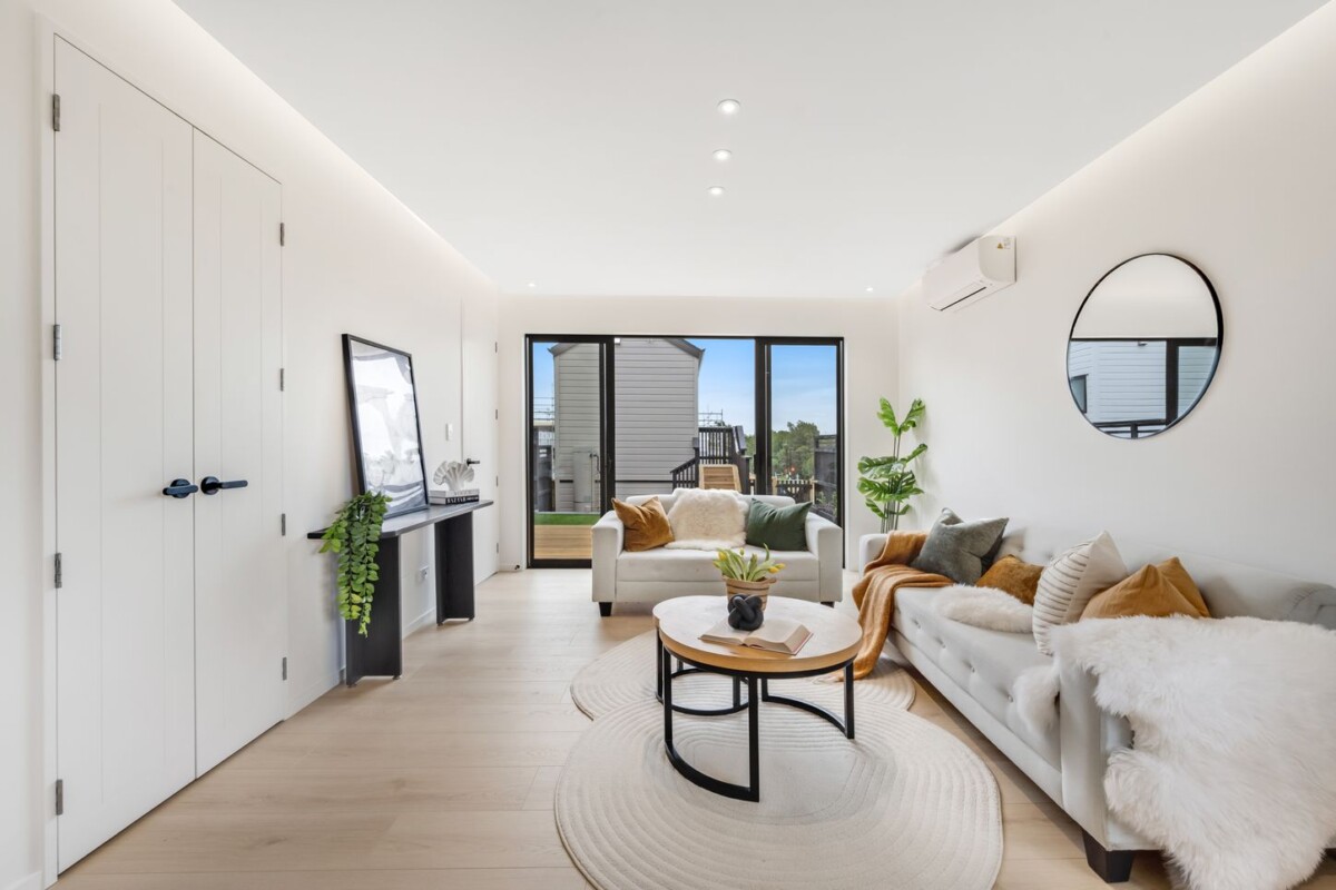 10-Year Halo Warranty, 160m2 Brandnew standalone 4 beds 3.5 baths house, with garage and 2 ensuites, Separate studio/sleepout complete with its own bathroom, minutes to NorthWest Mall, Westgate Shopping Centre, Costco, Pak’nSave, 26 Toetoe Street, Westgate, Auckland
