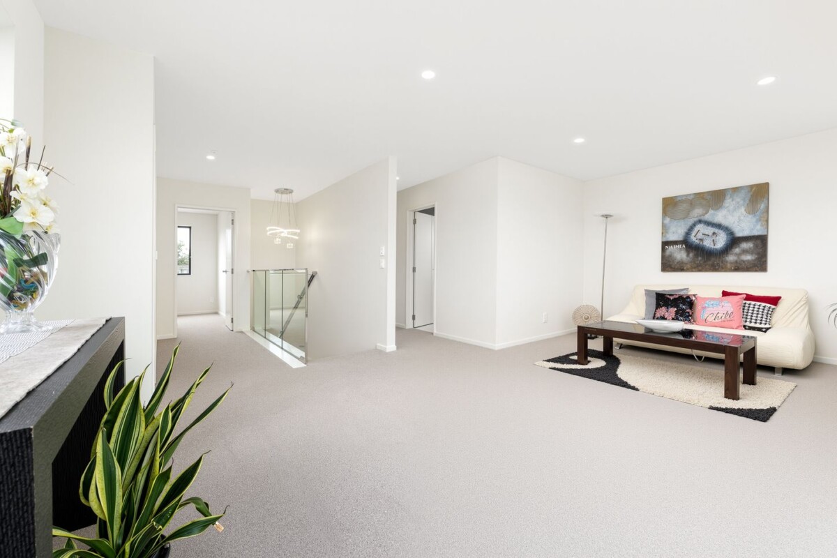 Brandnew 4 beds house with garage and park views, minutes from Motorway SH16, Lincoln Road shops, supermarkets, restaurants, and local amenities, 17D Bahari Drive, Ranui, Auckland