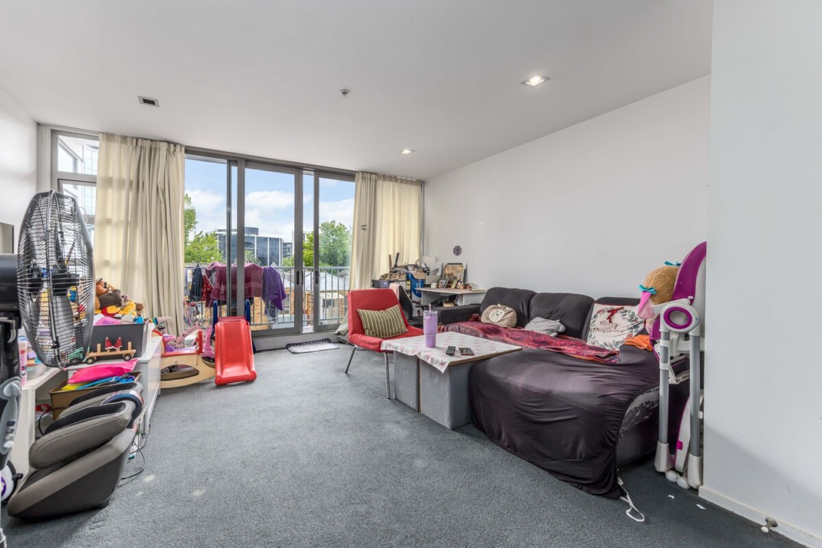 Leasehold 2 beds 1 bath 1 car park apartment, Rental Income: $640/week = $33,280/annum, Ground Rent: $13,946.52, Operating Expenses: $5,711.76, Rates: $1,851.38, NET INCOME: $11,707.34, 3A/58 Liverpool Street, Auckland Central, Auckland