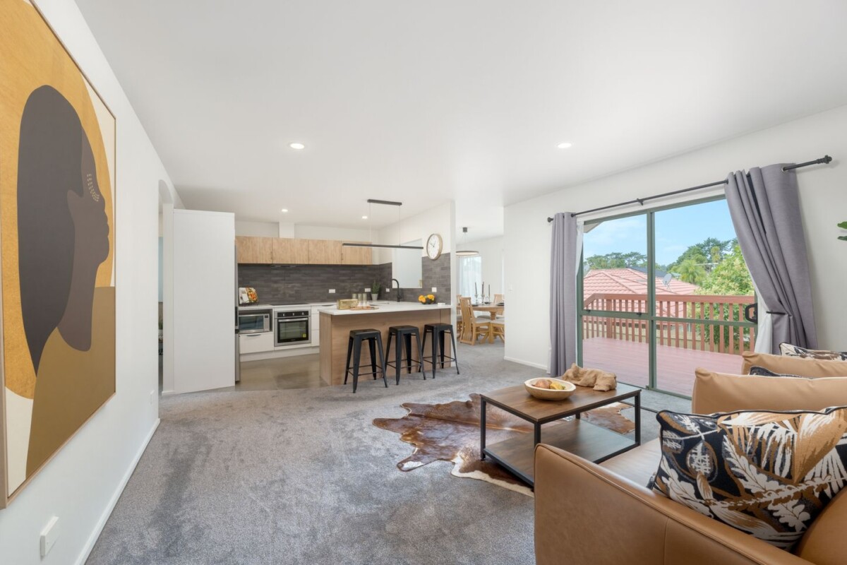 First time on the market in 26 years, 167m2 brick and tile 4 beds + study room 2 baths house on 561m2 section, West Heights School zone, 4 San Pablo Way, Henderson, Auckland