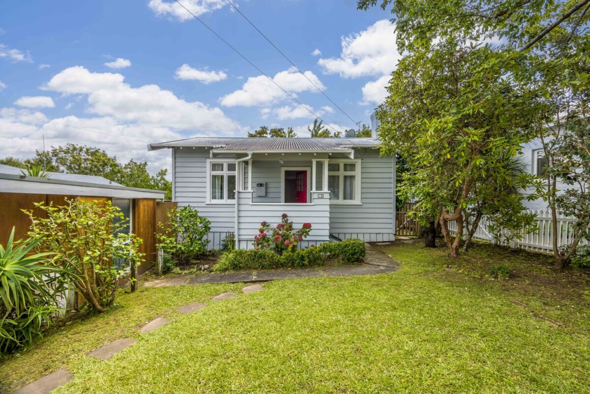 3 beds house on 766m2 section and on Two Titles, THAB Zoning, zoned for: Avondale Primary School, Avondale Intermediate, Avondale College, 12 Ahiriri Avenue, Avondale, Auckland