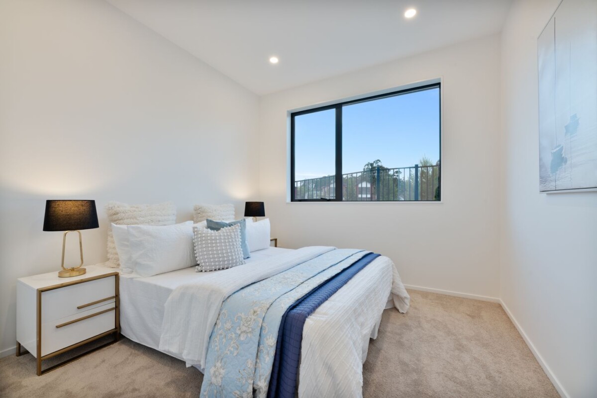Owners relocating to Australia, 188m2 near new 4 beds 3.5 baths house on 960m2 section, minutes to Swanson Village, offering local shops, cafes, parks, Swanson School and the nearby golf course, 7 Kiokio Place, Swanson, Auckland