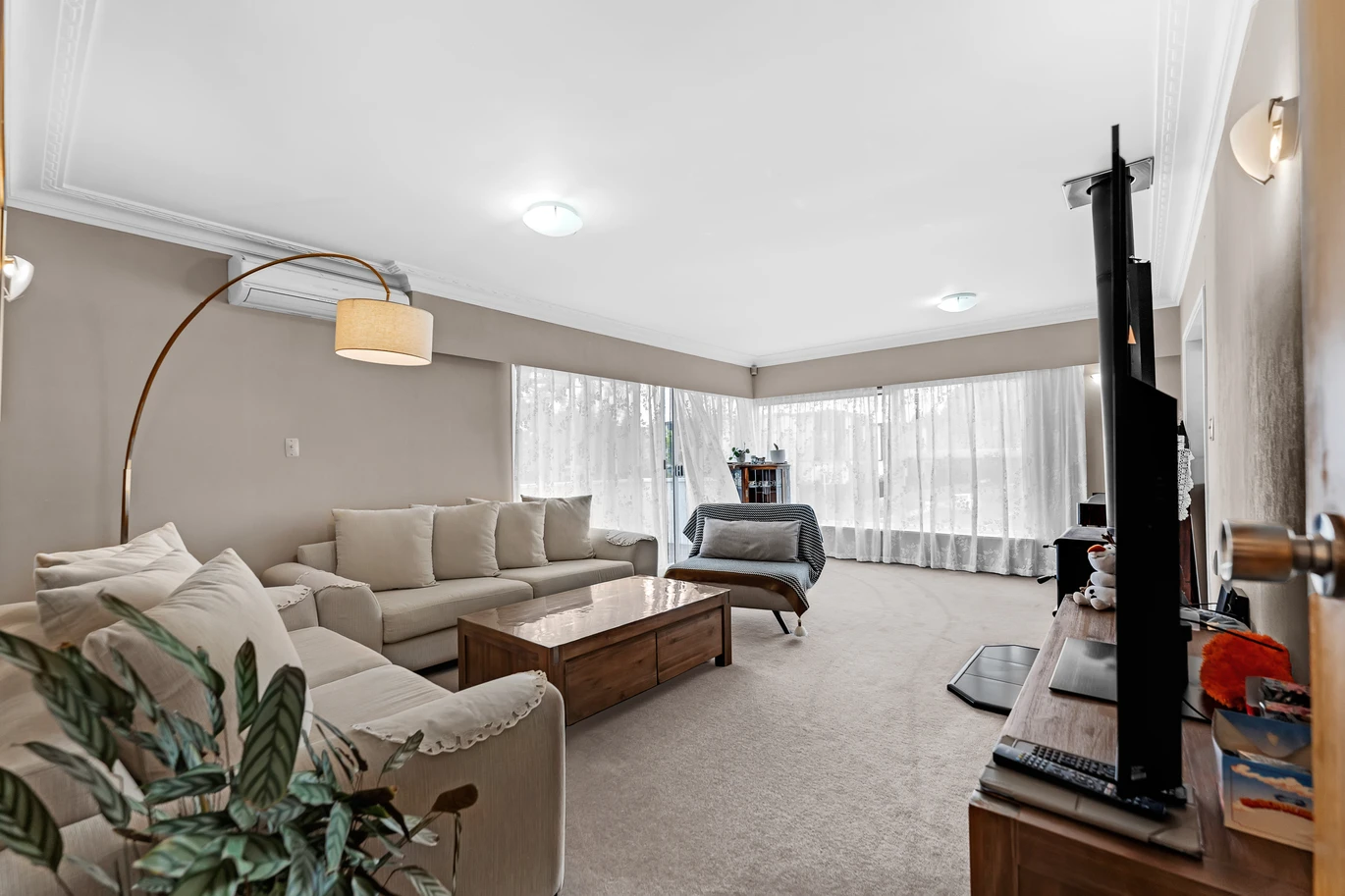 Brick and tile 3 beds 3 baths home, Plus – a self-contained area with its own entrance, featuring a sitting room, study, bathroom, Rumpus, 1/59 Glenmore Road, Sunnyhills, Auckland