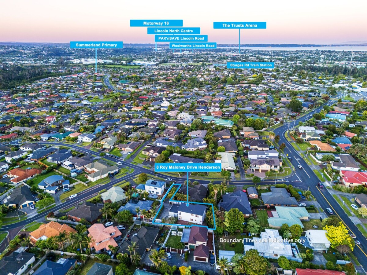 Family Circumstances Changed – Must Be Sold, 195m2 4 beds house on 547m2 section, move-in ready, close to schools, shops, 8 Roy Maloney Drive, Henderson, Auckland