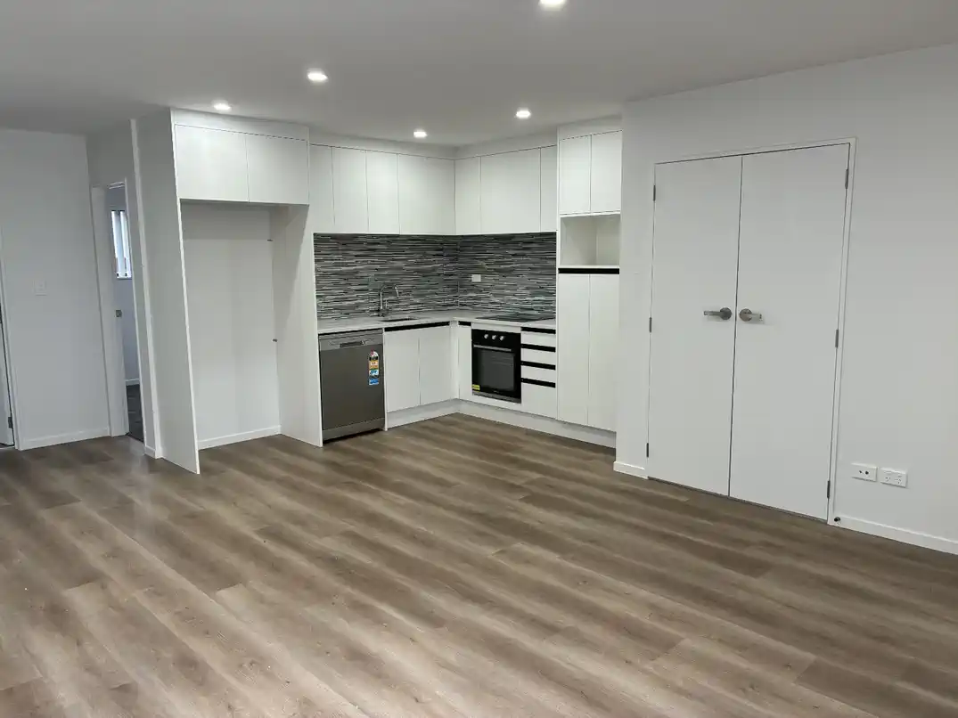 Brandnew standalone 3 beds 1.5 baths townhouse, available now, A6/13 Miles Avenue, Papatoetoe, Auckland
