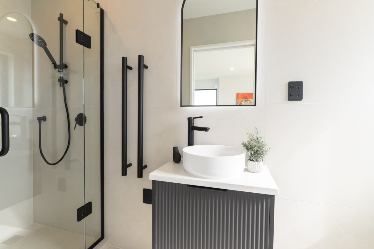 10-year Stamford Building Warranty Insurance, Brandnew freehold 4 beds 3 baths home with garage, minutes from Panmure Basin, Tamaki River, local parks, Lot 4/53 Court Crescent, Panmure, Auckland