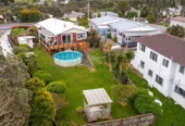 Vendors cashing out, 3 beds house on 951m2 section, Mixed Housing Urban Zone, 0.5 km to Don Buck School, 0.8 km to Massey High School, 199 Don Buck Road, Massey, Auckland